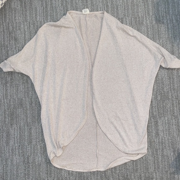 Essentials by Full Tilt Cream 3/4 Sleeve Cardigan - Size XS - Picture 1 of 4